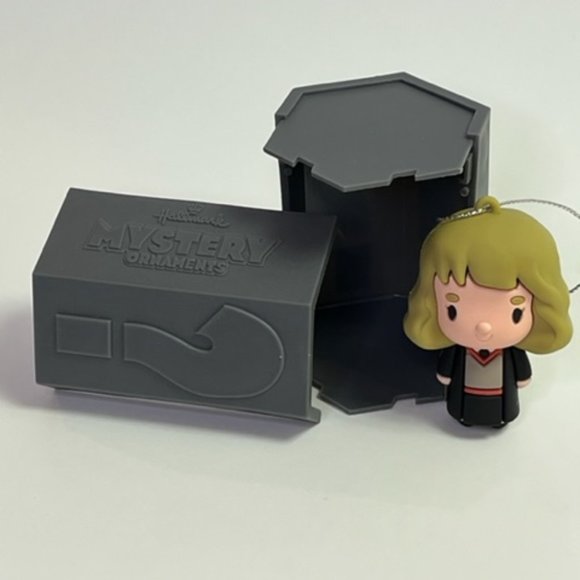 Hallmark Harry Potter Christmas Ornaments Hermione & Harry 2021 Lot of 2 - Picture 3 of 6